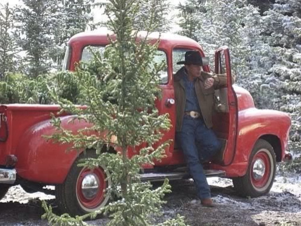 A Sweet Slice of Country Christmas: Rediscovering George Strait's "Christmas Cookies"